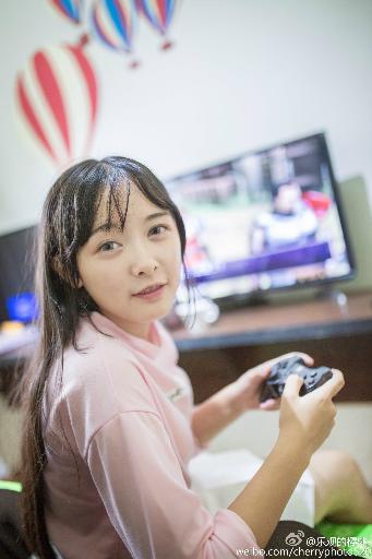 少女频道在线观看高清,暴躁少女CSGO视频