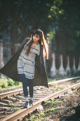 《卖房子的女人》,出轨的女人